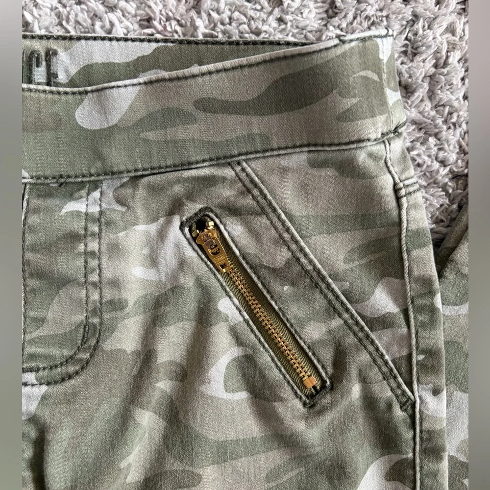 Justice•Girls Camo Cargo Jeggings | Size 12